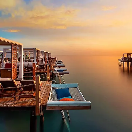 Elexus Hotel & Resort & Spa & Casino מלון 5*
