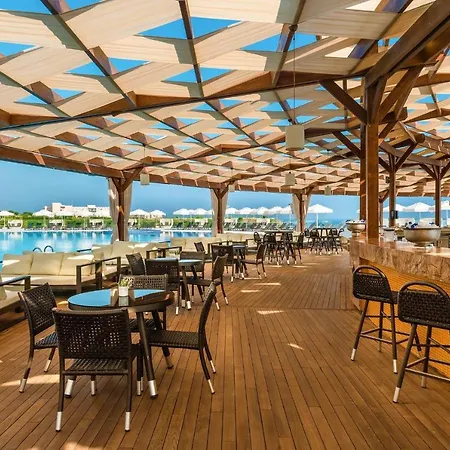 Elexus Hotel & Resort & Spa & Casino 5* קיירניה