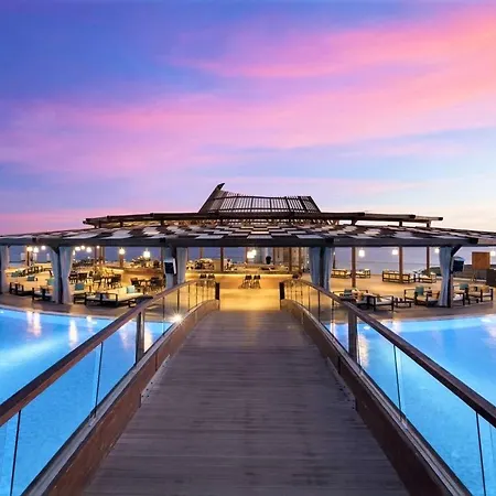 Elexus Hotel & Resort & Spa & Casino מלון 5*