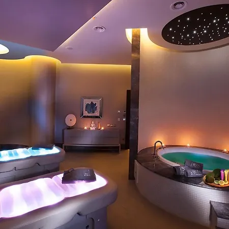 Elexus Hotel & Resort & Spa & Casino Otel