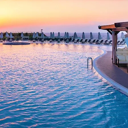 Elexus Hotel & Resort & Spa & Casino Otel